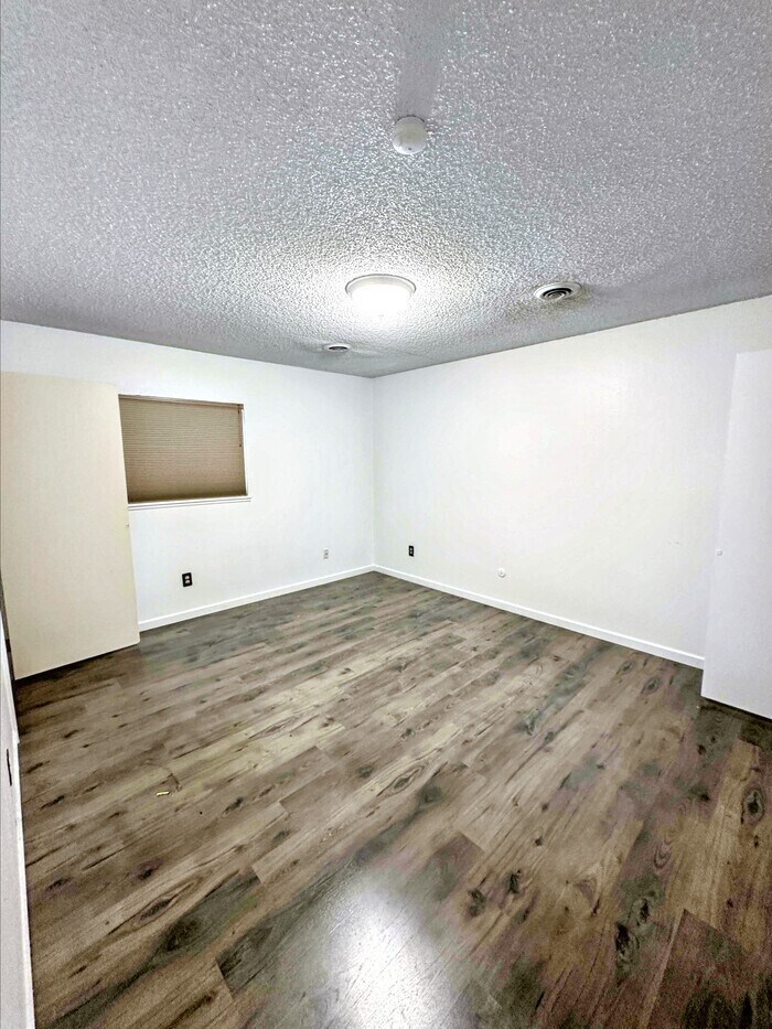 Building Photo - 8003 Wolff St