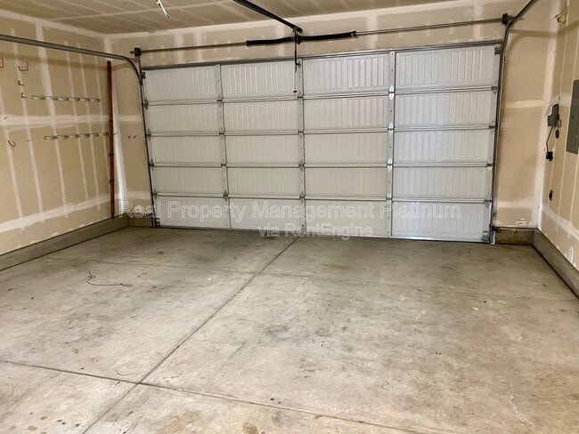 Building Photo - 3704 Savant Ln