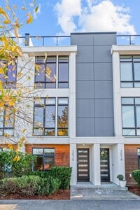 Building Photo - Stunning AIR CONDITIONED Alki Townhome w/ Rooftop Ocean View