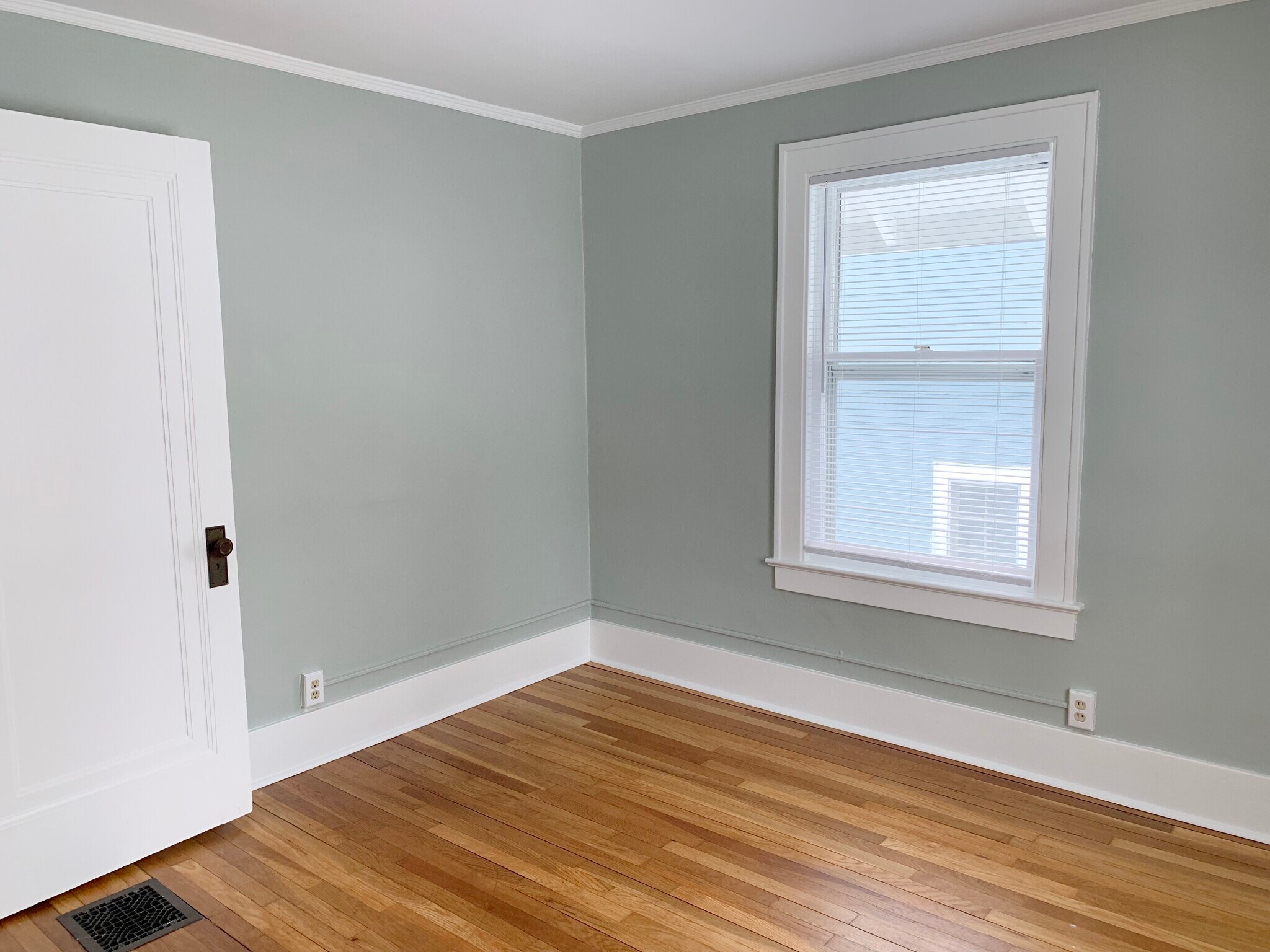 Bedroom 1 - 43 Mayfield Ave NE