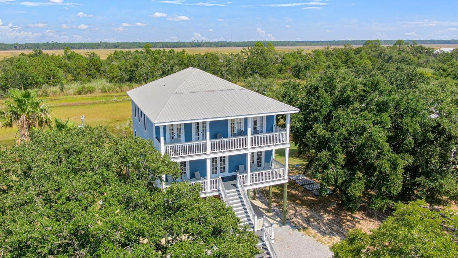 Building Photo - 8008 Belle Fontaine Dr