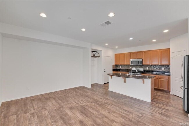 Building Photo - 15723 Parkhouse Dr