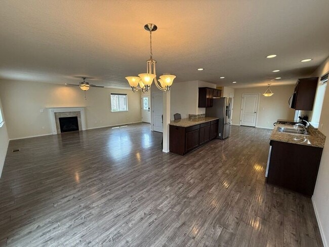 Building Photo - 4437 Creel Ave