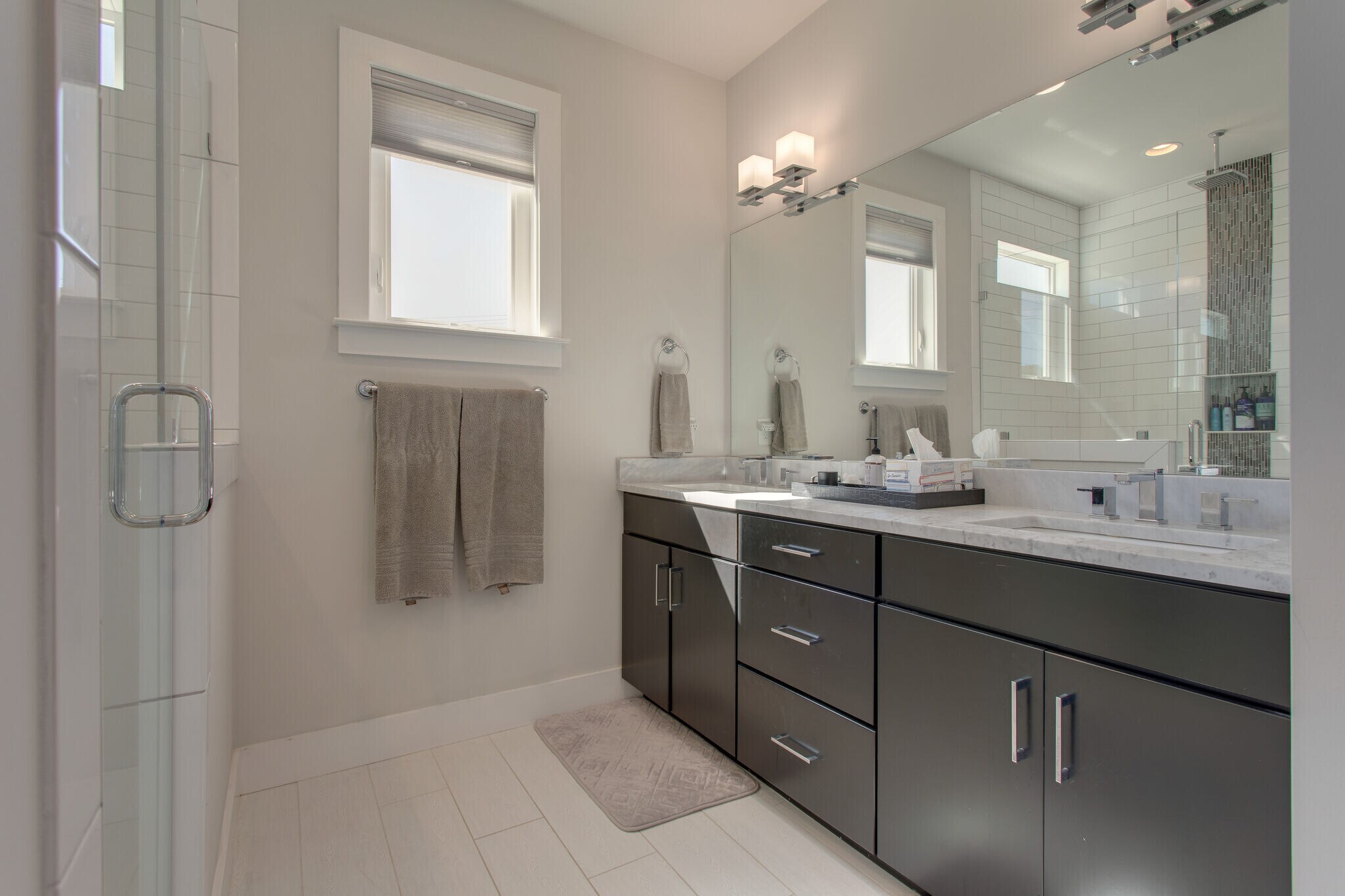 Master Bath - 1515 Porter Rd