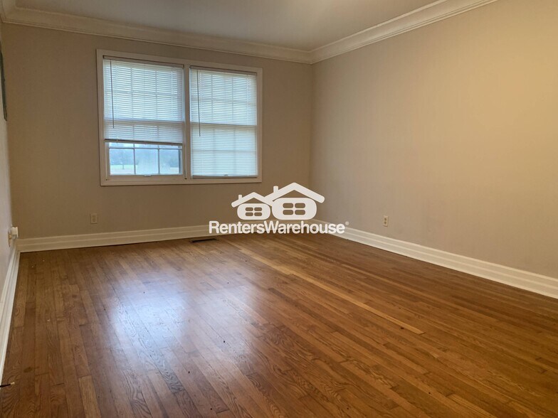 Building Photo - 27849 Pinedale Rd