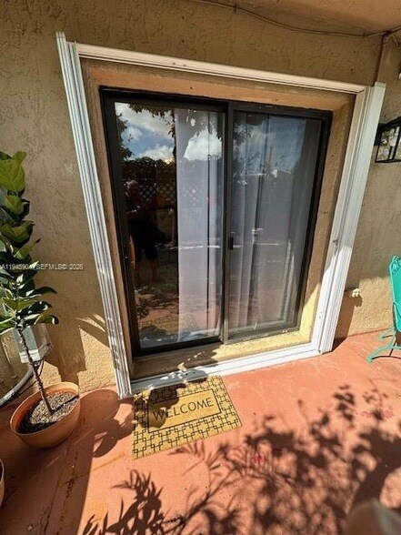 Building Photo - 1045 SW 122nd Ct