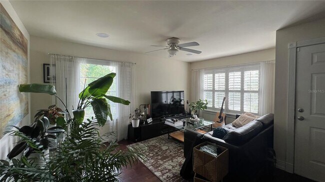 Building Photo - 5440 S MacDill Ave