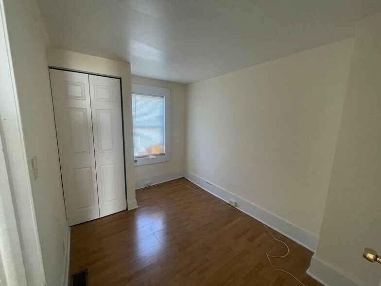 Building Photo - 444 Furrow St