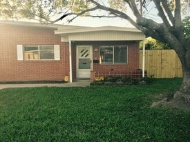 Street View - 307 N 38 1/2 St