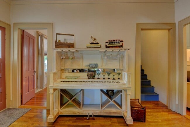 Building Photo - Perfect Furnished Home in Jacksonville!