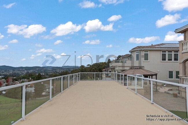 Building Photo - 24518 Karina St