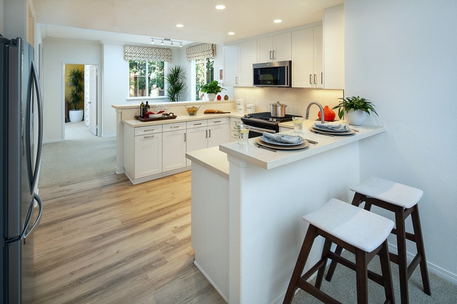 Building Photo - Torrey Ridge Apartment Homes