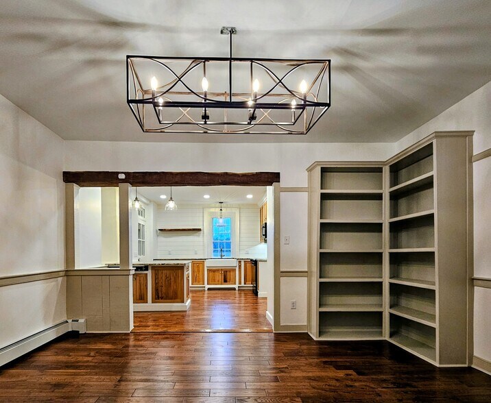 Building Photo - 105 S Windy Mansion Rd