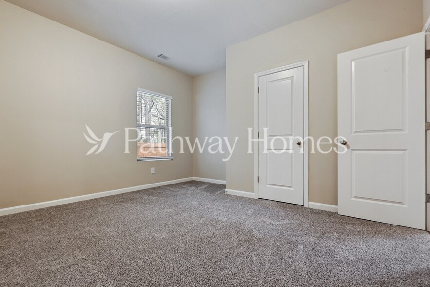 Building Photo - 3509 Mica Cir SE