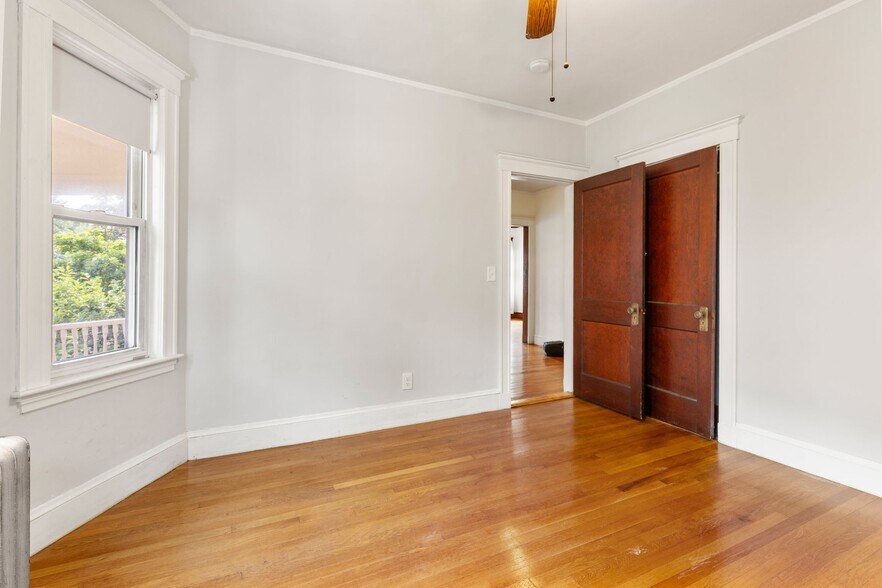 Building Photo - 11 Boylston St