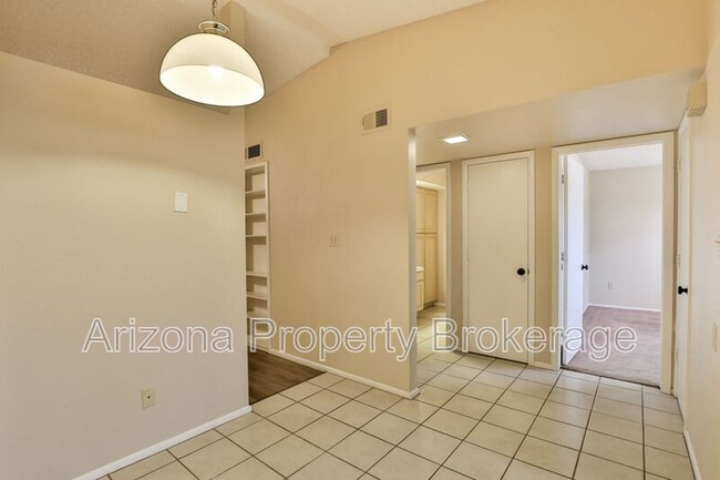 Building Photo - 1248 N Gaylord Cir