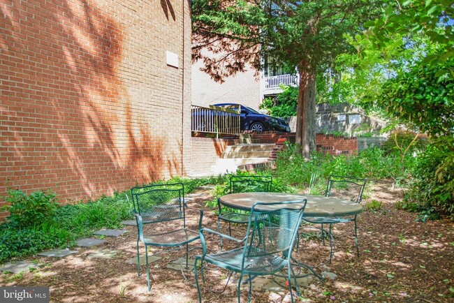 Building Photo - 3307 19th St NW