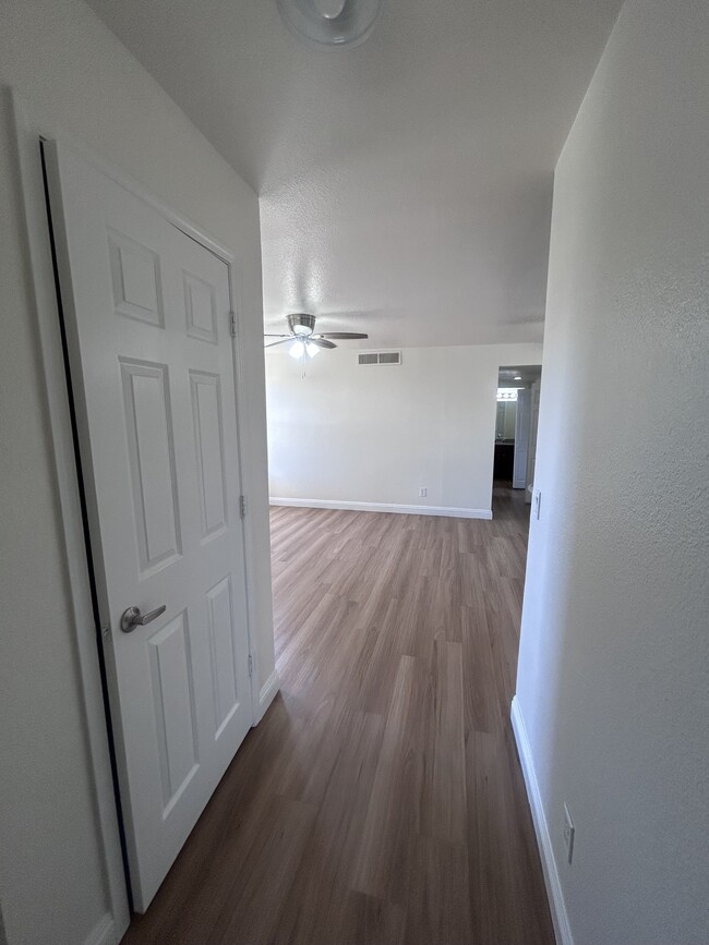 Building Photo - 2801 N Rainbow Blvd