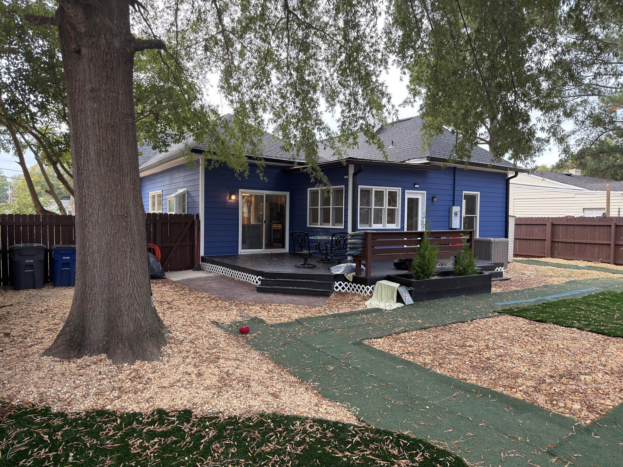 Deck - 302 N Sumner St