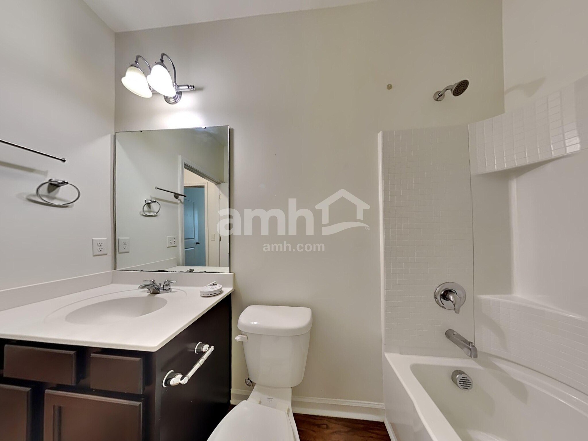 Building Photo - 206 Orion Way