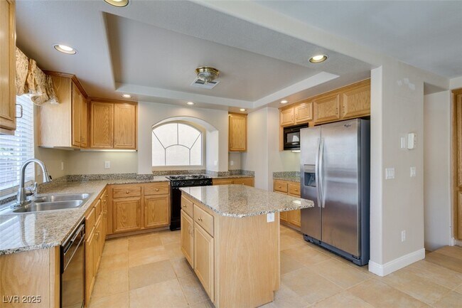 Building Photo - 6673 Octave Ave