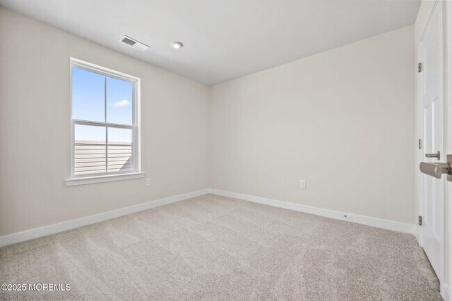 Building Photo - 20 Gramercy Dr