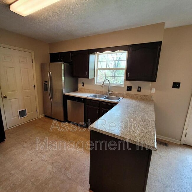 Building Photo - 8813 Quails Bend Ln