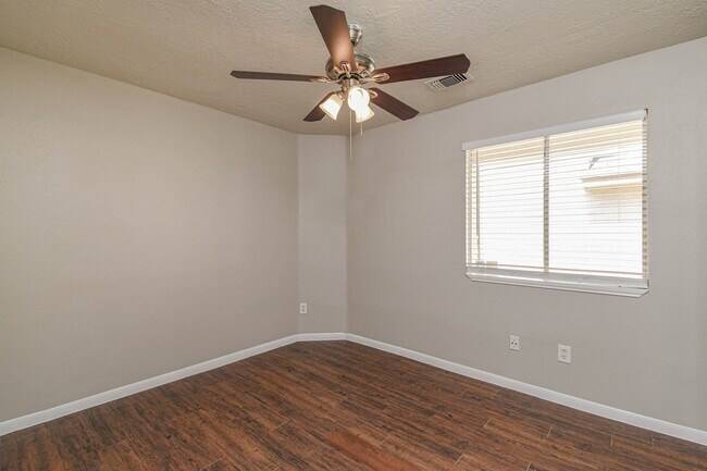Building Photo - 7755 Springville Dr