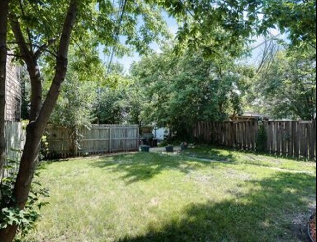Back yard - Fenced in - 1346 W Minnehaha Ave