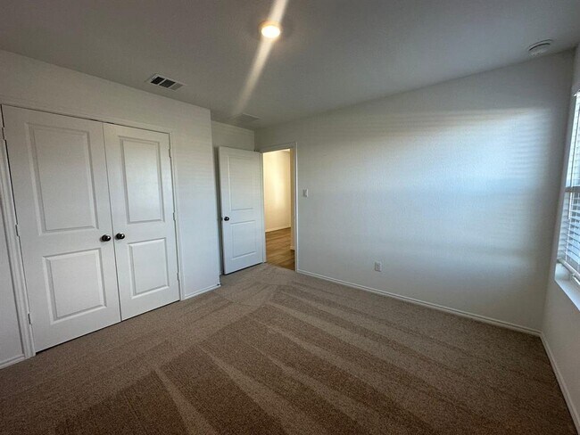 Building Photo - 4116 Home Pl Rd