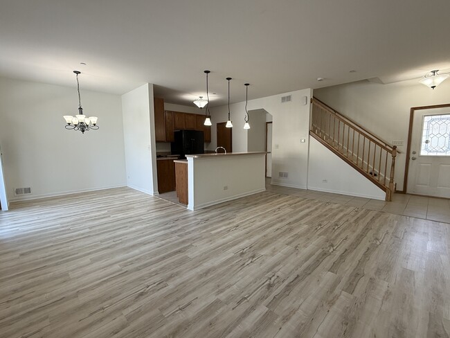 Building Photo - 4555 Camden Ln