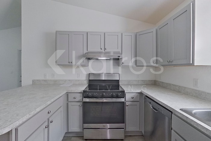 Building Photo - 2852 SW 161st Loop