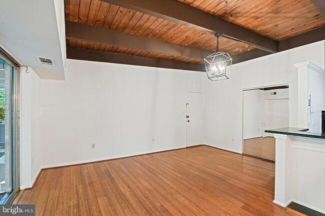 Building Photo - 7857 Enola St