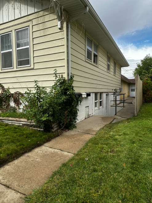 Building Photo - 428 S Grant St