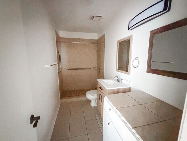 Building Photo - 3804 Charolais Dr