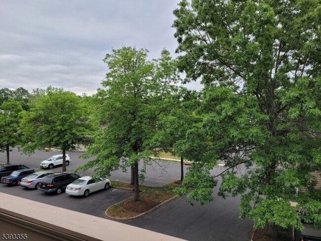 Building Photo - 28 Sunrise Dr