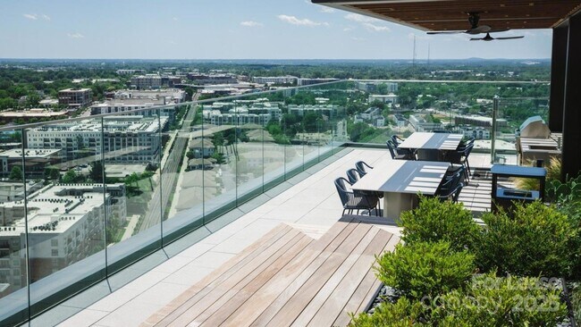 Building Photo - 2161 Hawkins St