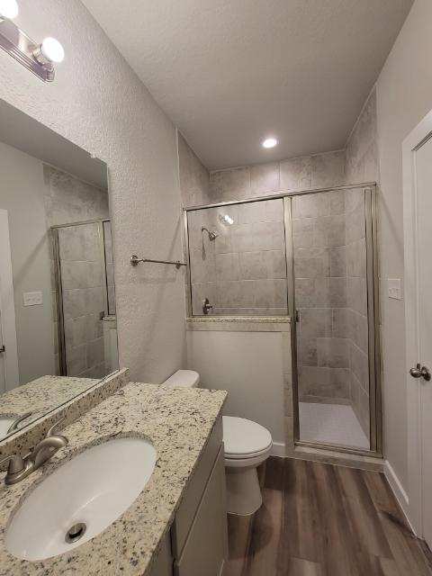 Secondary Bathroom - 1010 Chulie Dr