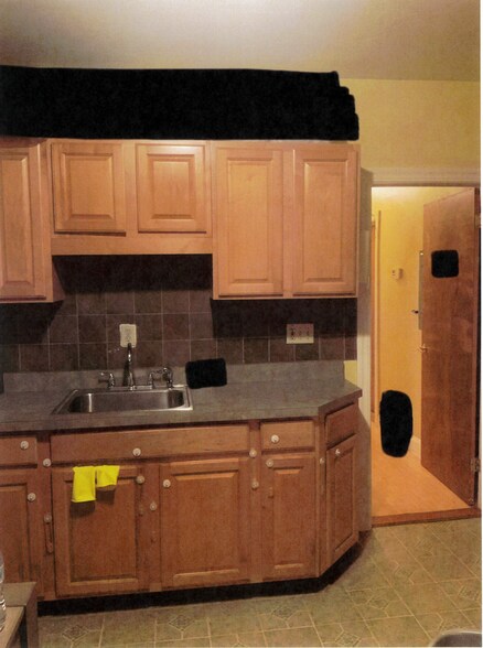 Primary Photo - 111 Florida St