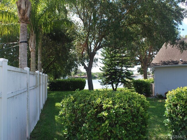 Building Photo - 621 Coral Trace Blvd