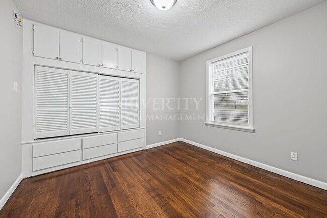 Building Photo - Berclair Beauty: Newly Renovated 3 Bed, 2 Full Bath Gem in 38122!