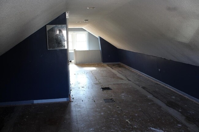 Building Photo - 2311 Nicholson Ave