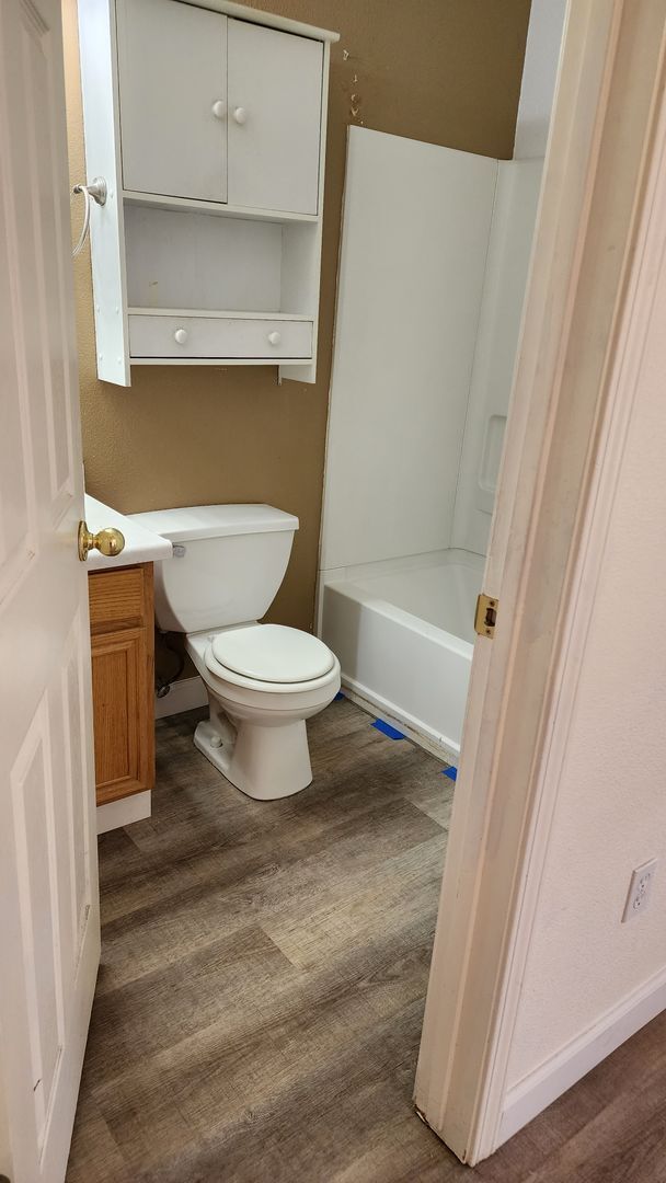 Building Photo - 5921 Begonia Ct