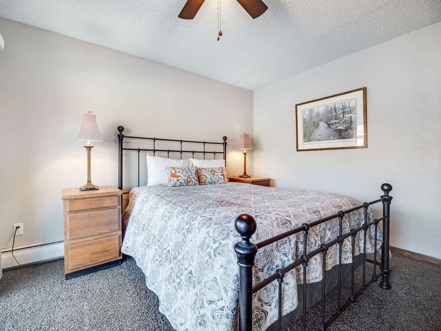 Building Photo - 743 Lagoon Dr