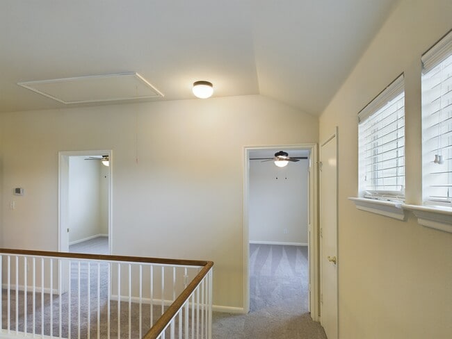 Building Photo - 15123 Meredith Ln