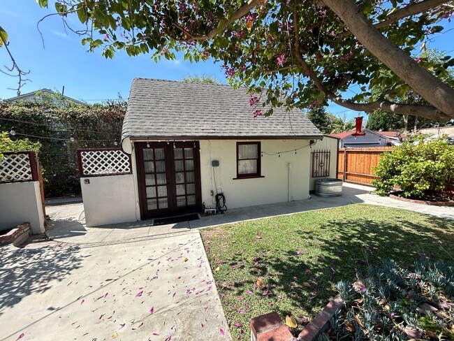 Building Photo - Truly Adorable Tudor Style 2 Bed 1 Bath Home in Anaheim!
