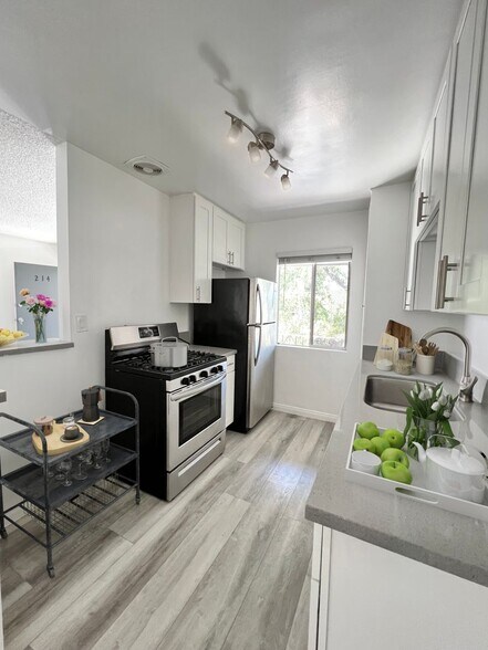 Interior Photo - Citrus Pacific Villas