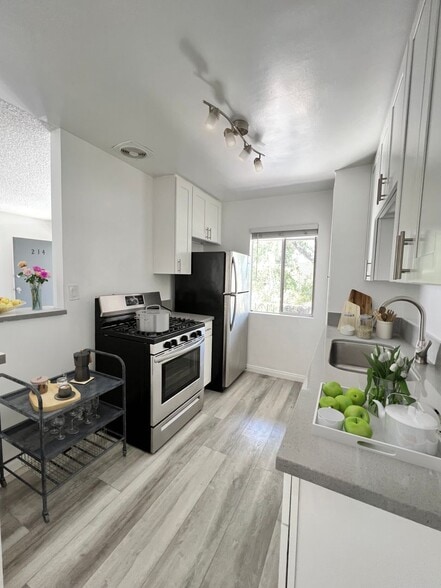 Interior Photo - Citrus Pacific Villas
