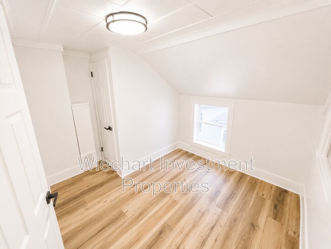 Building Photo - 514 N Elizabeth St