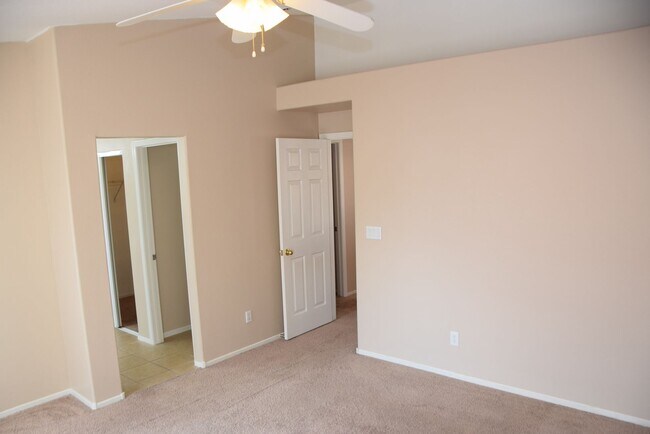 Building Photo - 7729 Paseo Vista Dr